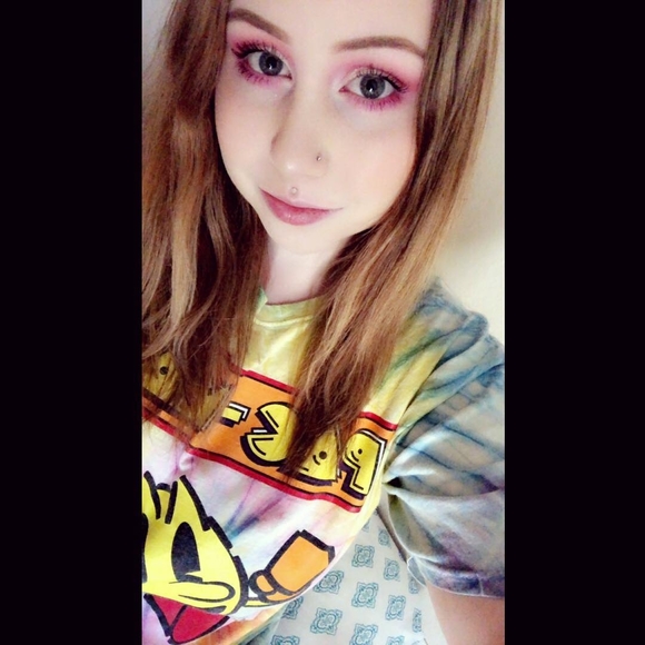 Meet your Posher, Jessica - Picture 1 of 1